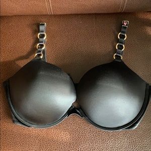 NWT. Victoria’s Secret Bra
